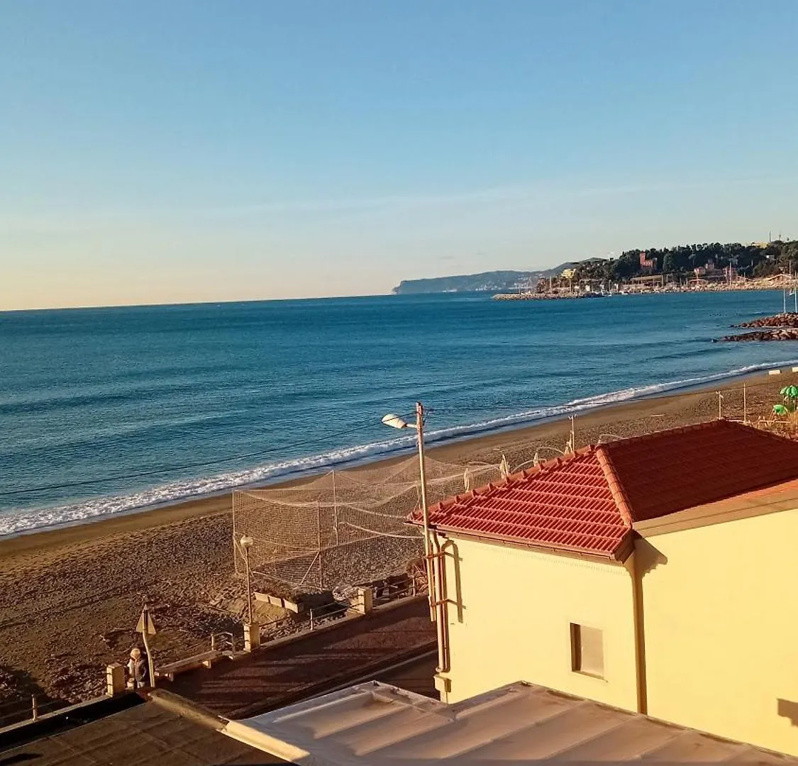 Casa Al Mare Pietro Lägenhet Varazze Italien